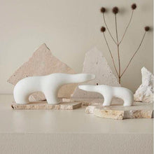 Lade das Bild in den Galerie-Viewer, Das Eisbärjunge, weiss