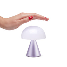 Lade das Bild in den Galerie-Viewer, Mina M LED Lampe