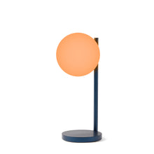 Lade das Bild in den Galerie-Viewer, LED Lampe