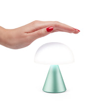 Lade das Bild in den Galerie-Viewer, Mina M LED Lampe