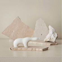 Lade das Bild in den Galerie-Viewer, Das Eisbärjunge, weiss