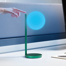 Lade das Bild in den Galerie-Viewer, LED Lampe
