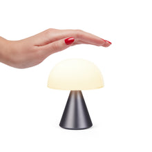 Lade das Bild in den Galerie-Viewer, Mina M LED Lampe
