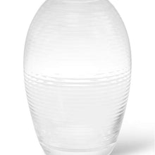Lade das Bild in den Galerie-Viewer, Laine, Ovale Vase, klar, H20
