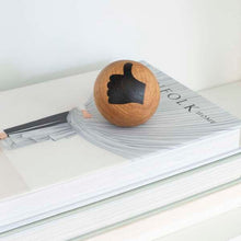 Lade das Bild in den Galerie-Viewer, Thumbs Up
