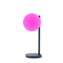 Lade das Bild in den Galerie-Viewer, LED Lampe
