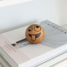 Lade das Bild in den Galerie-Viewer, Silly

