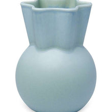 Lade das Bild in den Galerie-Viewer, Vase, geschwungene Oberseite, Hellblau
