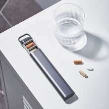 Lade das Bild in den Galerie-Viewer, Pillendose
