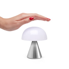 Lade das Bild in den Galerie-Viewer, Mina M LED Lampe
