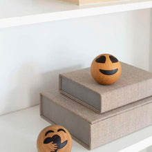 Lade das Bild in den Galerie-Viewer, Care
