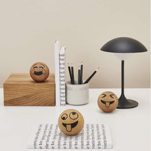 Lade das Bild in den Galerie-Viewer, Silly
