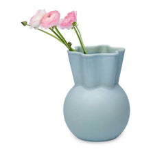 Lade das Bild in den Galerie-Viewer, Vase, geschwungene Oberseite, Hellblau
