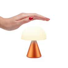 Lade das Bild in den Galerie-Viewer, Mina M LED Lampe
