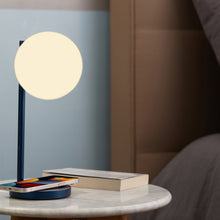 Lade das Bild in den Galerie-Viewer, LED Lampe
