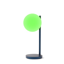 Lade das Bild in den Galerie-Viewer, LED Lampe
