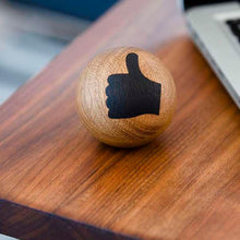 Lade das Bild in den Galerie-Viewer, Thumbs Up
