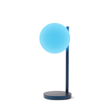 Lade das Bild in den Galerie-Viewer, LED Lampe
